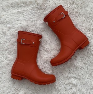 orange hunter boots short