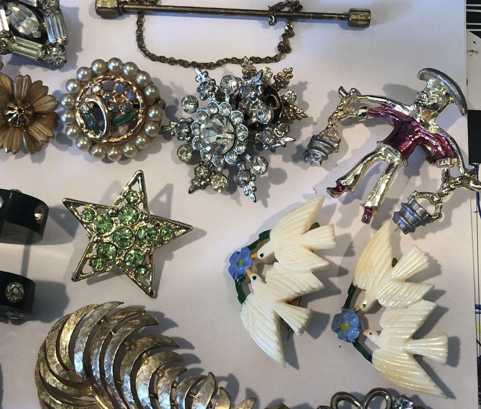 LOT OF 33 COSTUME Jewelry, Some Designer, Vintage & More! eBay