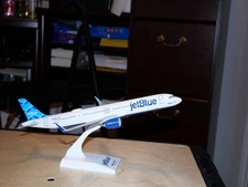 Skymarks A321neoLR 1/150 Model "Allow Me to Mintroduce Myself" (SKR1025)