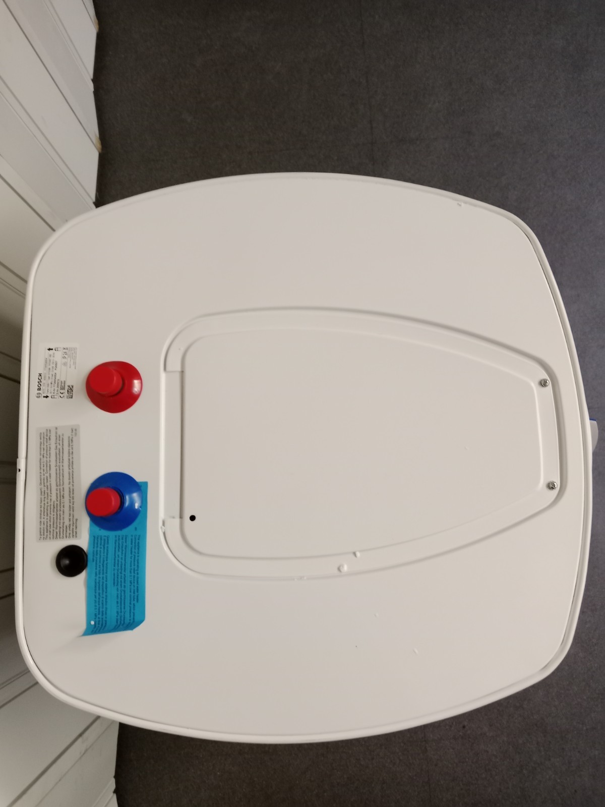 Chauffe-eau Bosch Tronic Plus 30l électrique vertical pour studio