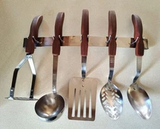 Nice Vintage Cutco 5 Piece Kitchen Utensil Set - Numbers 12-16 With Hanging Rack