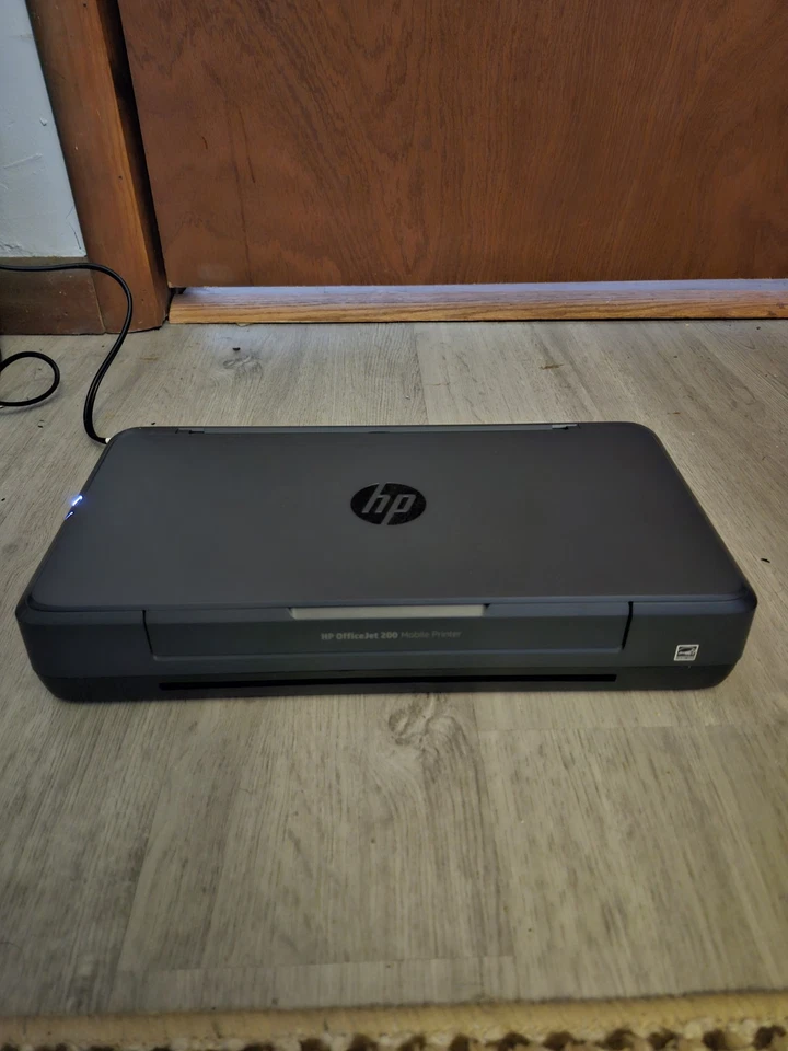 HP OfficeJet 200 Portable Printer with Wireless & Mobile Printing CZ993A Black - Image 2 of 4