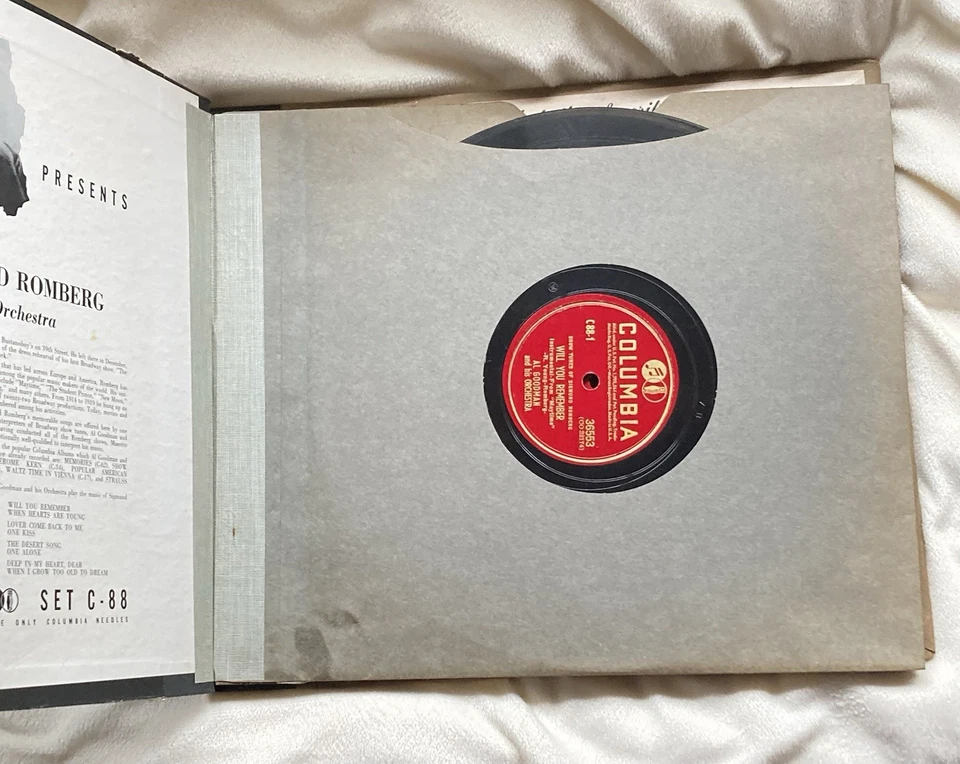 Al Goodman & Orchestra - Show Tunes of Sigmund Romberg (4 x Shellac 10” 1942) - Image 2 of 4