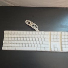 Apple A1048 Wired Keyboard With Two USB Ports Tested And Working Great 