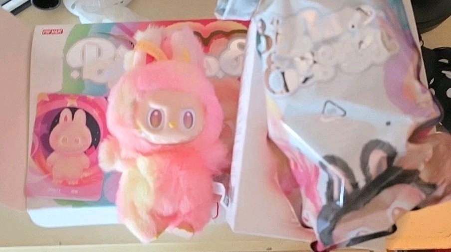 Popmart New Labubu Loyalty (Pink / Yellow) Big Into Energy