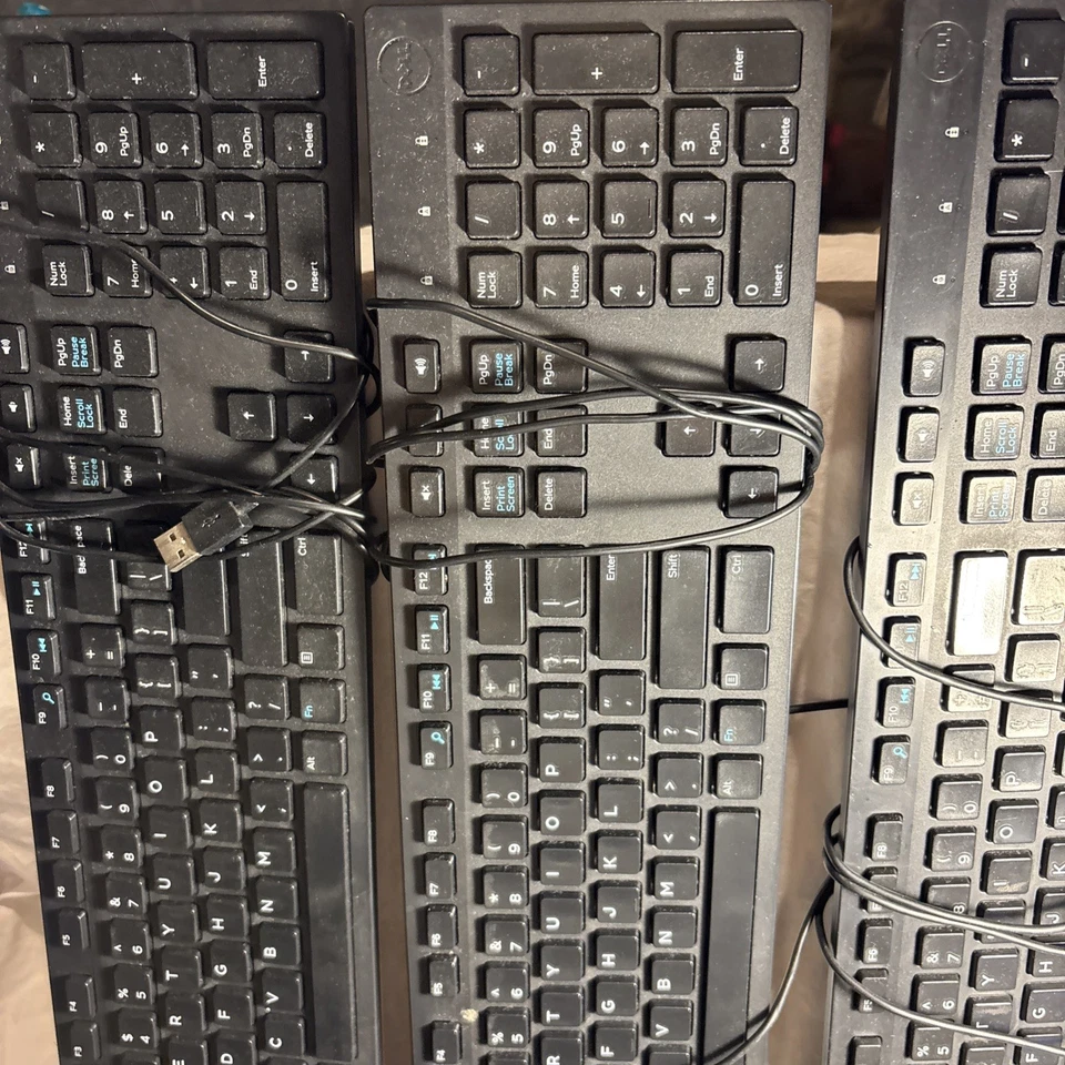 Six Dell Computer Keyboards Wire Wired - Image 3 of 4