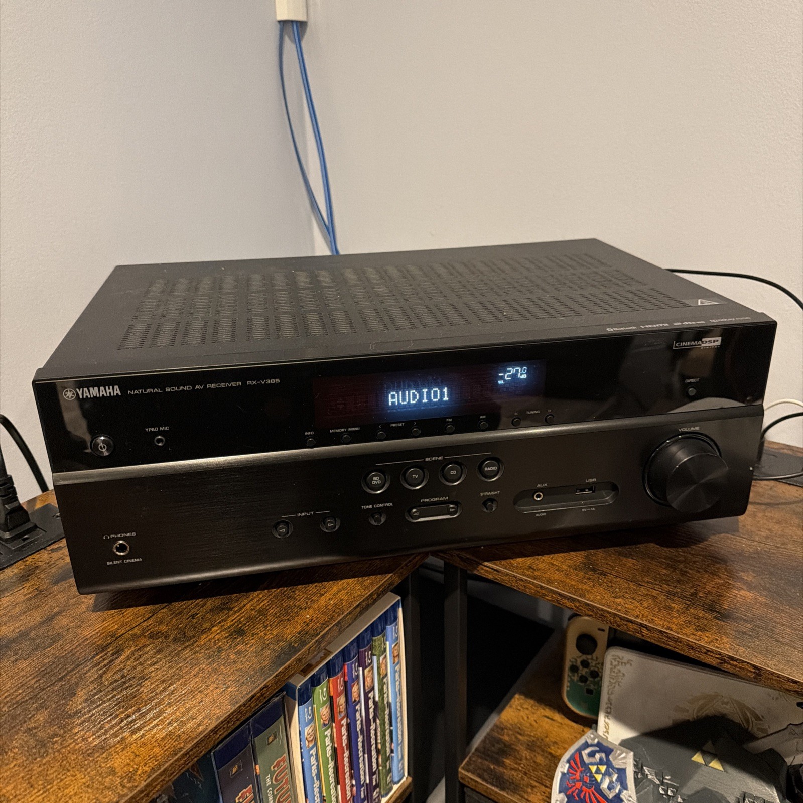 YAMAHA RX-V385 5.1-Channel 4K Ultra HD AV Receiver with Blue