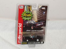 AUTO WORLD BATMOBILE 4 GEAR HO SLOT CAR R20