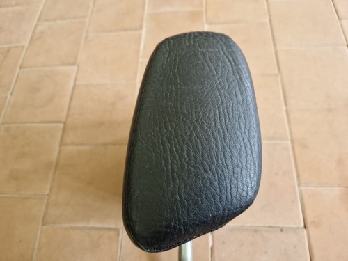 VW GOLF JETTA MK2 8V 16V FRONT SEAT BLACK LEATHERETTE HEADREST PAIR - Picture 8 of 8