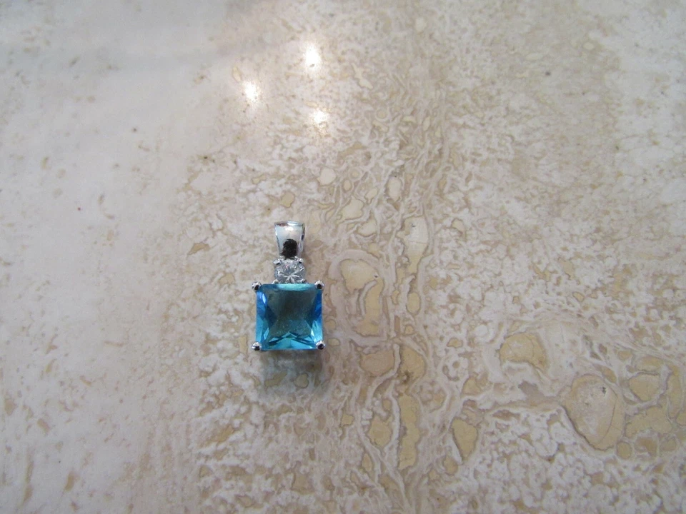 Lindo! Colgante cuadrado de plata de ley 925 (estampado) cuarzo azul aguamarina y circonita cúbica Foto 2 de 4