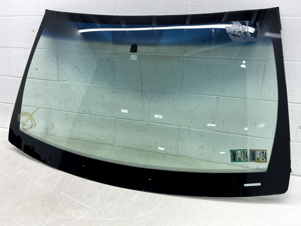 Jeep Grand Cherokee 2011-2014 parabrisas fabricante de equipos originales ¡solo recogida local! Foto 3 de 4