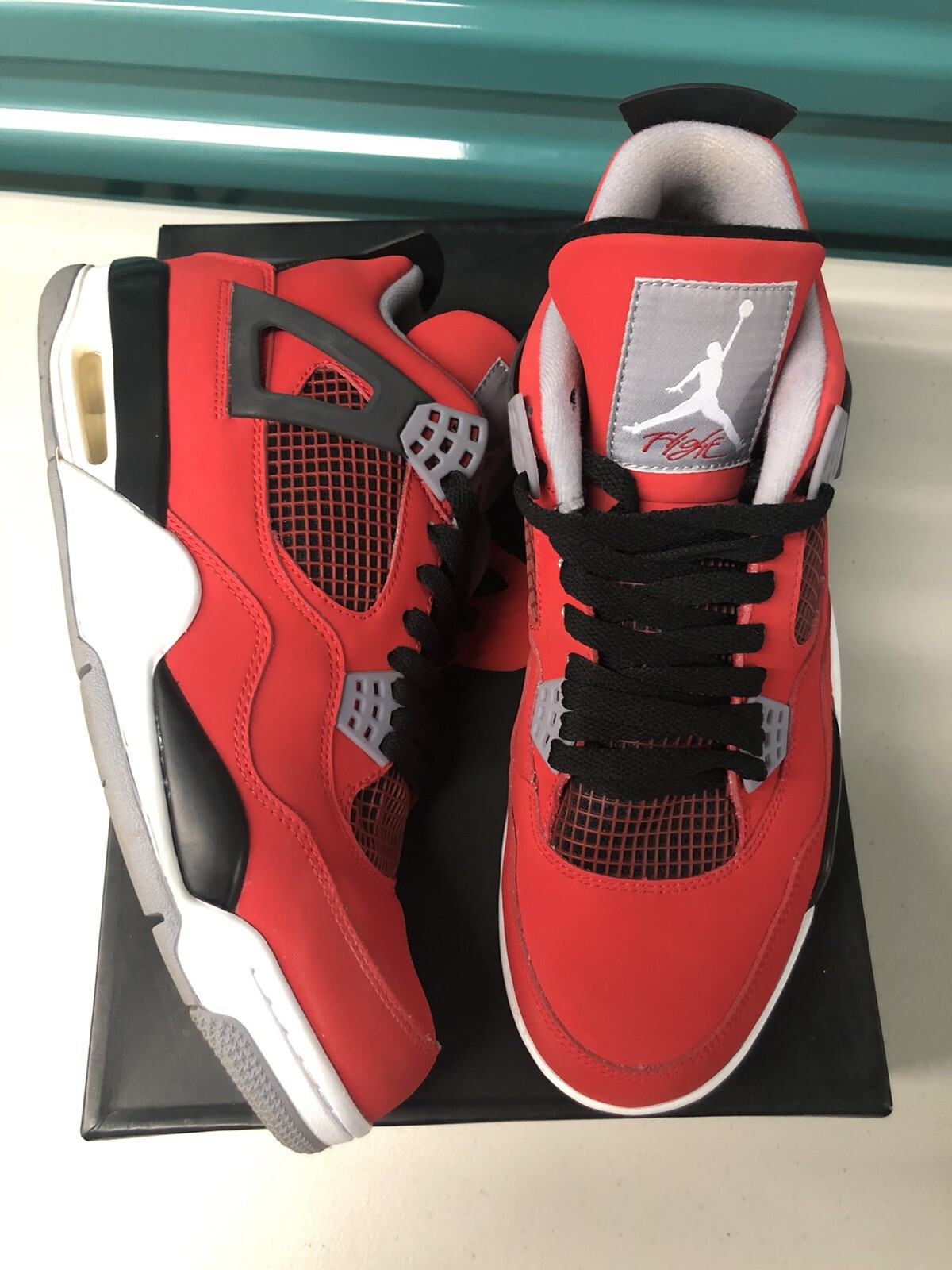 how to clean jordan 4 toro bravo