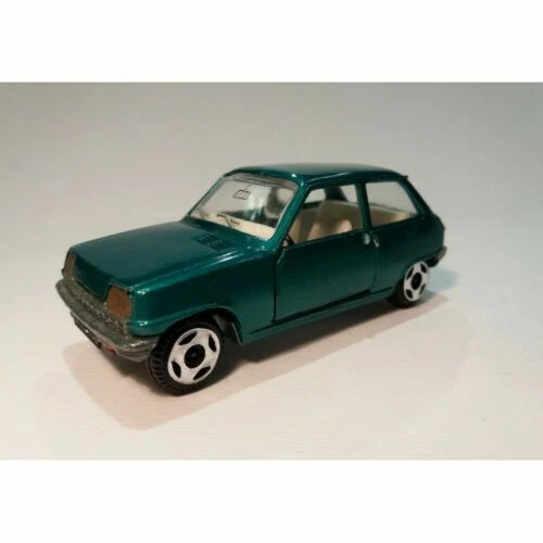 Modellini statici auto Politoys