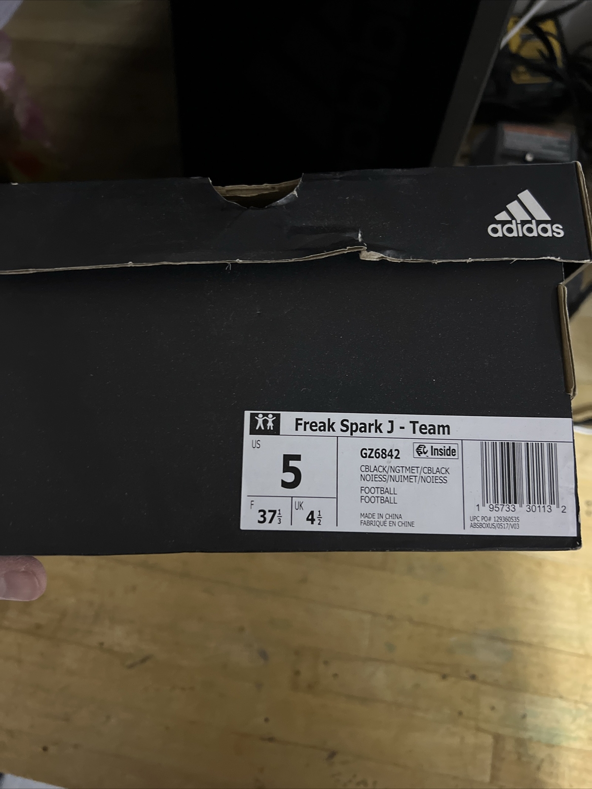 New Adidas Freak Spark MD J GZ6889 Football Cleats Size 5. (youth)