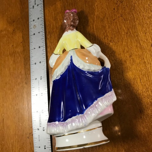 Vintage Coventry 5012A Handpainted Porcelain Figurine - Picture 8 of 12