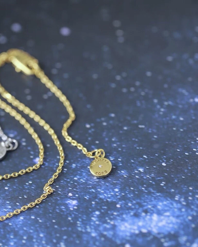 NUEVO CON ETIQUETAS MK Logo Corazón Collares Colgantes Envío Gratis Foto 3 de 4