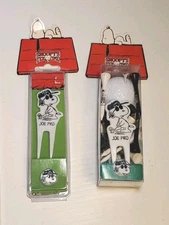 Peanuts Snoopy Joe Cool Mini Golf Bag Ball, Tees, Towel, Divot Tool Gift Set