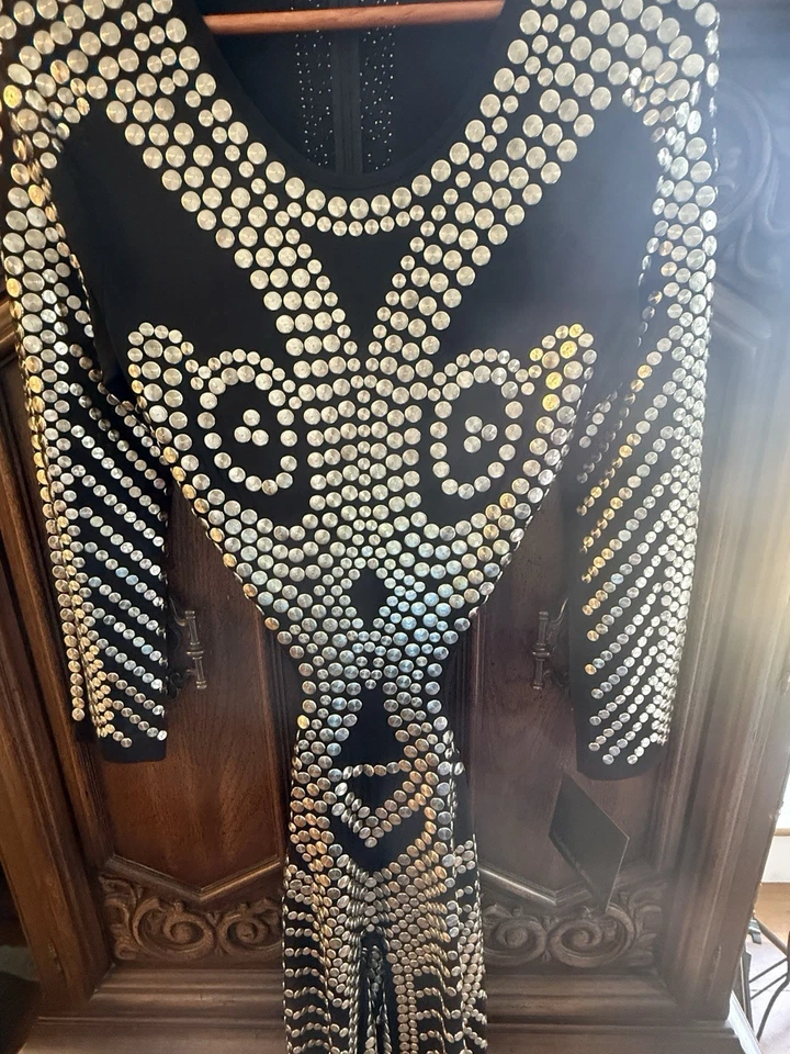 Mono Norma Kamali con tachuelas - recortes laterales y espalda Foto 2 de 4