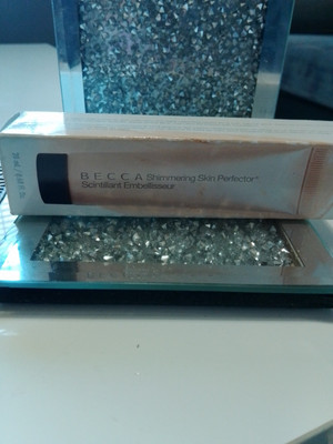 Becca Shimmering Skin Perfector Scintillant Embellisseur Shade Moonstone 