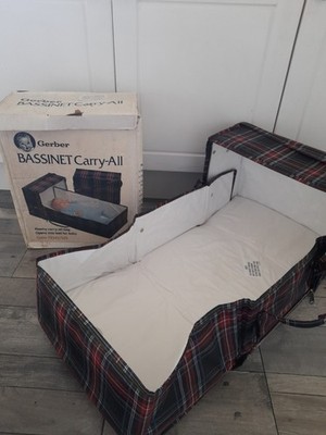 Vintage Gerber Baby Stubenwagen Tragetasche - alles neu im Originalkarton - 70er Jahre Babywanne