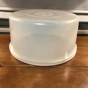 tupperware cake carrier