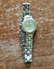 MONTRE-BRACELET COCA COLA LUNETTE CHAÎNE EN MÉTAL BRACELET DE MONTRE 7 1/2" L NON FIXÉ  