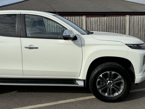 2020 Mitsubishi L200 2.2 DI-D DC Warrior Pickup Double Cab 4dr Diesel Manual 4WD - Picture 2 of 24