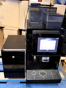 Franke A400 Kaffeevollautomat Kaffeemaschine Gastro Milchkühler Vitrifrigo KE200