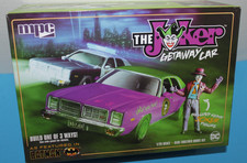 DODGE MONACO Joker Goon Getaway Car 1/25 scale MPC Round2 model kit #890 unbuilt