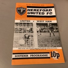 1971 /2 Hereford Utd West Ham FA Cup 4th Round 9 February 1972 Bobby Moore Hurst