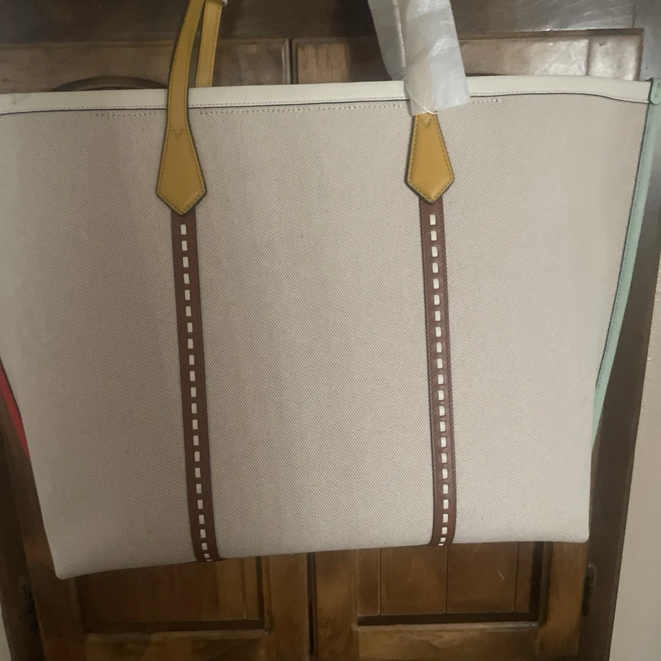 Bolso de mano Tory Burch Perry de gran tamaño Foto 3 de 4