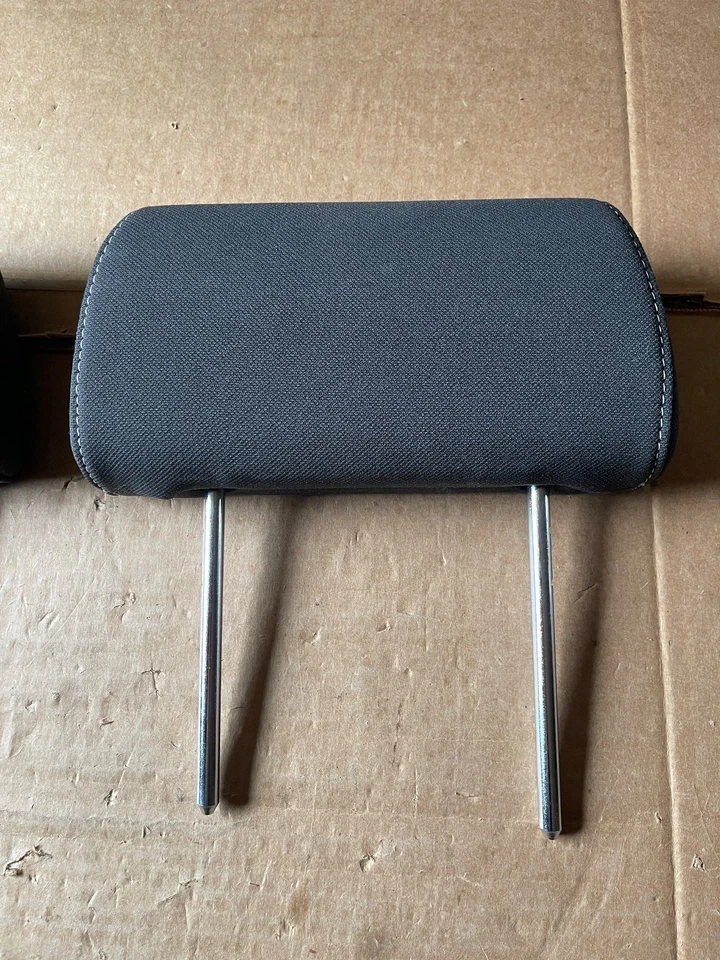 14-19. CHEVROLET SILVERADO 1500 DOUBLE CAB REAR Headrest Set DARK GREY CLOTH OEM - Image 3 of 4