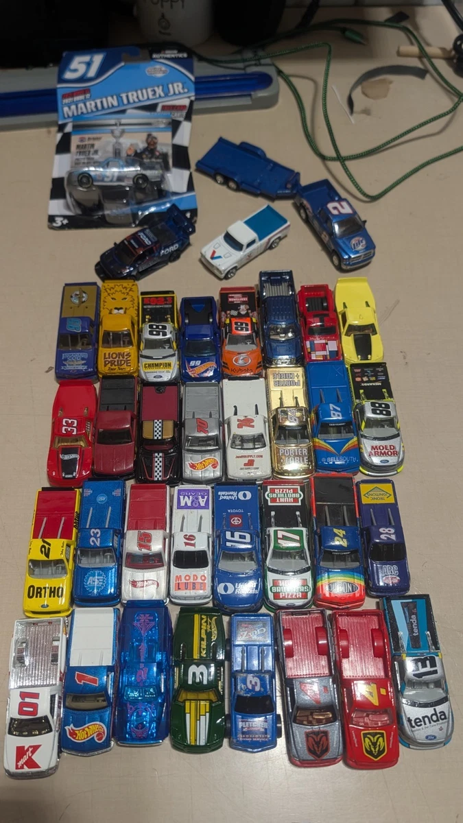 ホットウィール NASCAR ハードケース ヘンドリック 4 DeWalt Hot