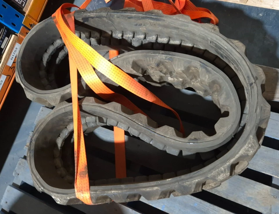 146-6062 1466062 CAT Rubber Track Belt Genuine Caterpillar Rubber Track Belt CAT - image 2 of 4