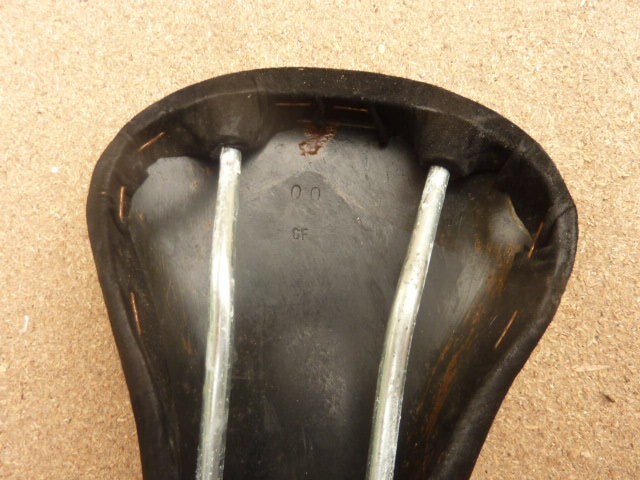 NOS SELLE Perache CF rembourée velours VELO VINTAGE SPORT