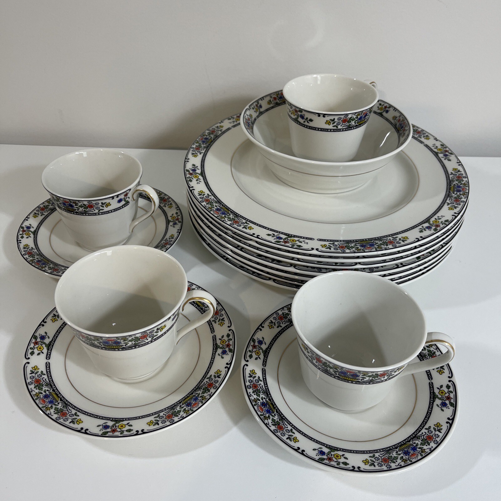 15pc Royal Doulton Tavistock TC 1112 Dinnerware Set