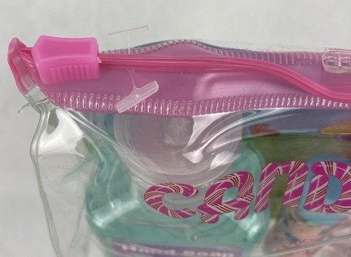3-teiliges CANDYLAND Hygiene Reisetasche Set Handseife Lippenbalsam Beere Lutscher Rucksack - Bild 4 von 4
