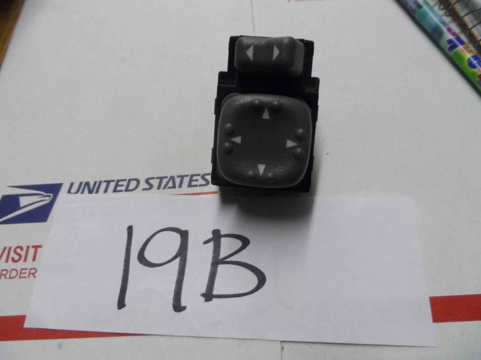 99 00 01 02 03 04 Bravada MIRROR SWITCH used power driver Control Used  #19B