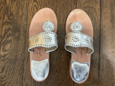 Jack Rogers Silver Leather Thong Slip-On Sandals Cut-Out Stitched Comfort 5