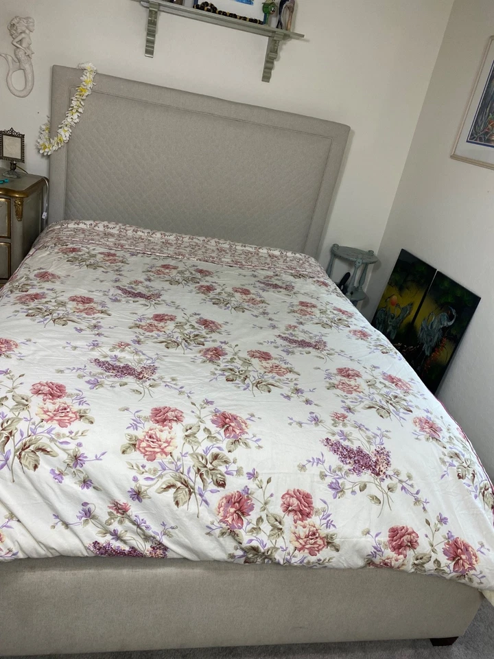 Vintage Queen Floral bedspread quilt 50s 60s French country roses pink white - Image 3 of 4