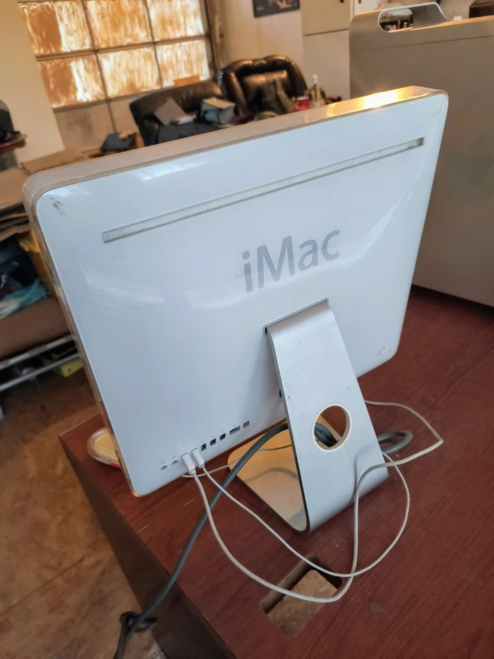 Apple iMac A1207 20" Desktop Computer(2006) 20/2.16/128VRAM/2X16B/250/SD/WLKM - Image 3 of 4