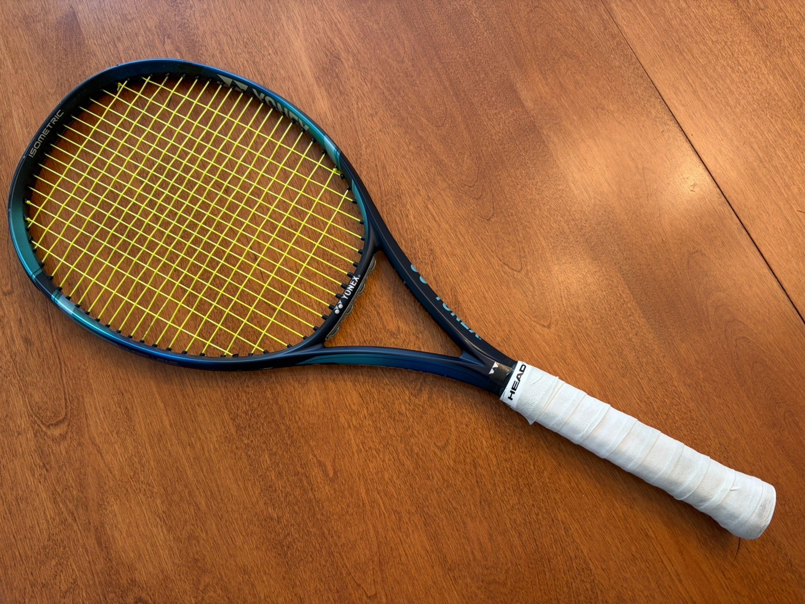 Yonex Ezone 98 2022 (7th gen), Grip G3 4 3/8"
