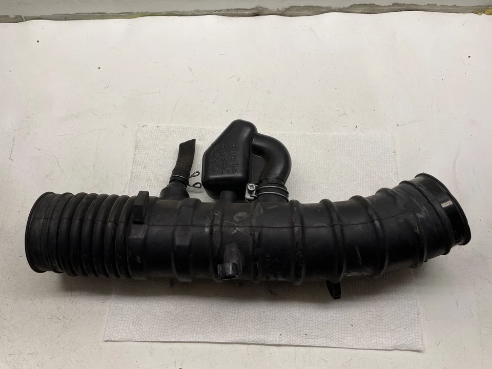 OEM 2006 2007-2013 LEXUS IS350 ENGINE AIR INTAKE HOSE RESONATOR TUBE 17893-31040 - Image 3 of 4