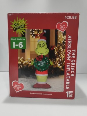 5.5' Christmas Inflatable Grinch With Wreath Blow Up Dr. Suess Inflatable WORKS