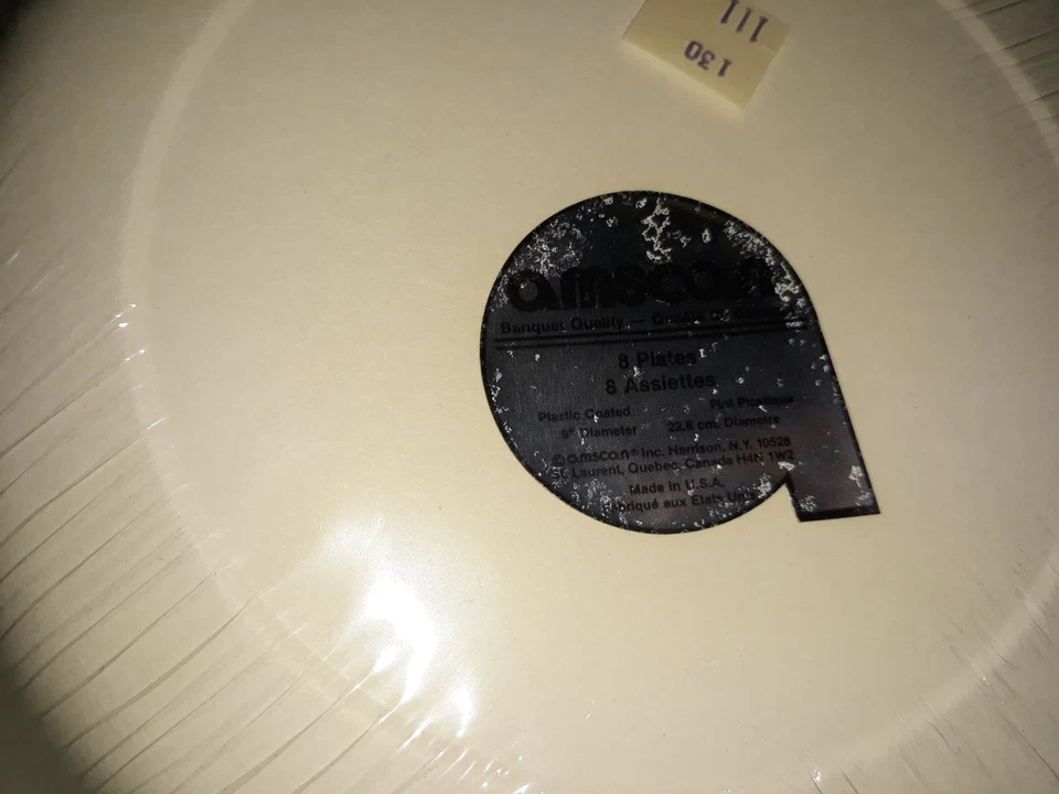 Vintage Amscan Paper Plates Valentines Teddy Bears 9" 8 Plates 1985 Rare NEW - Image 4 of 4