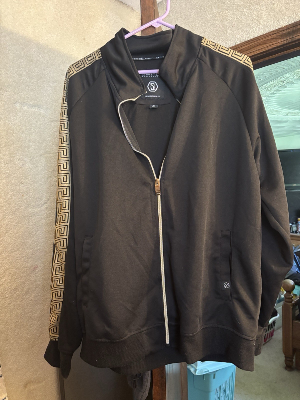 Switch Remarkable Active Jacket Tracksuit Sleeves… - image 1