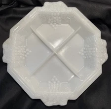 Beautiful VTG 1950s Jeanette Shell Pink Milk Glass Divided Relish / Snack Tray