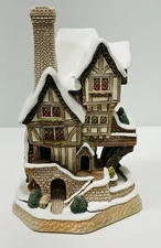 Mr Brownlow’s D1117 - Oliver Twist Christmas Collection - 2000 David Winter