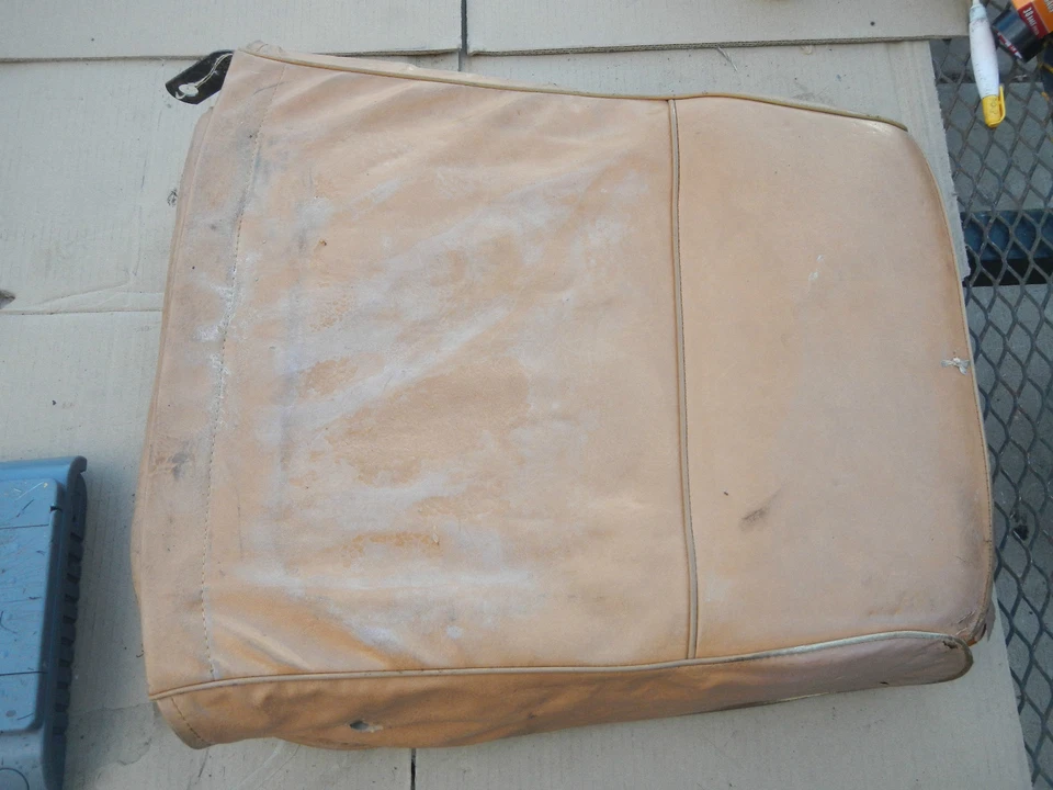 RIGHT FRONT PASSENGER SEAT BACK 1980 80 NISSAN DATSUN 210 310 BLUEBIRD - Image 4 of 4