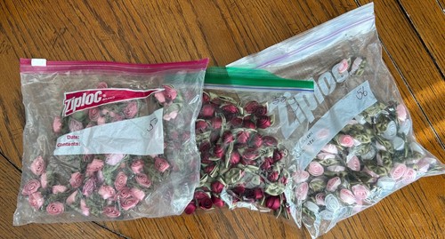 185 Ribbon Rosebuds 1” assortment of Colors - Picture 2 of 5